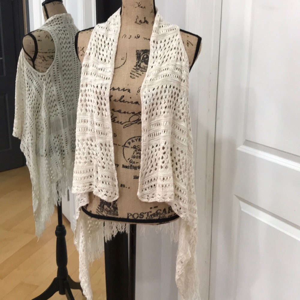 Vest style fringe open cardigan
